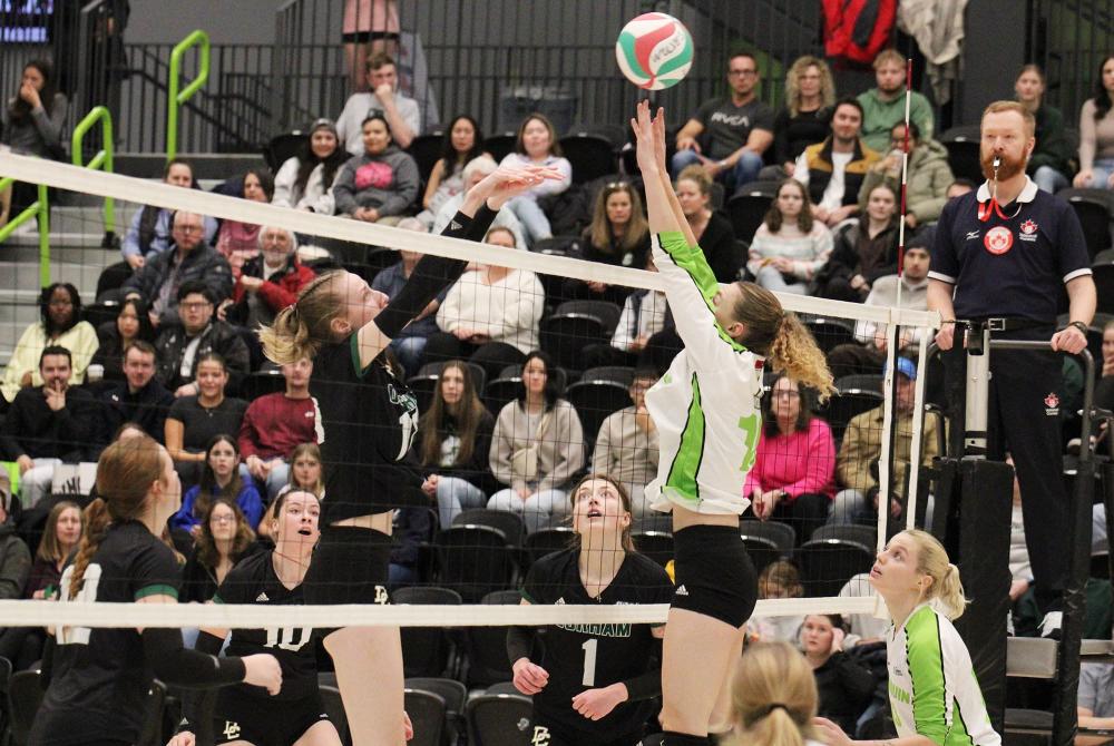 Disheartening 3-1 loss for Wolves women’s volleyball against Durham Lords